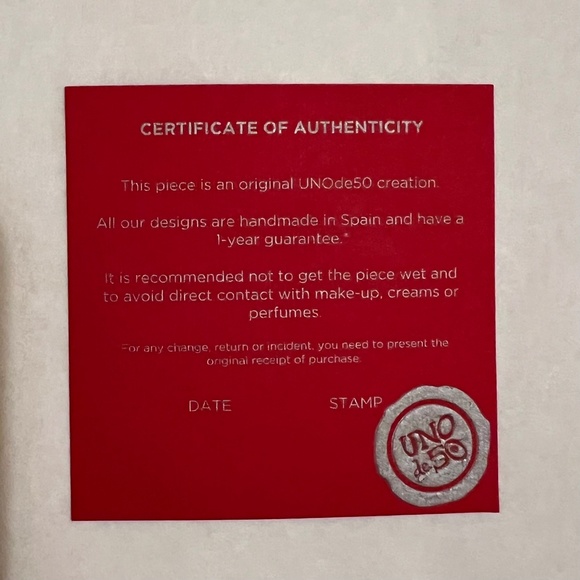 Fun jewelry! UNO de 50 Sterling Charm on Red Bracelet cord; NWOT - Picture 6 of 7